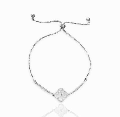 Amoura Clover Bracelet