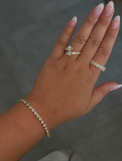 Tennis bracelet