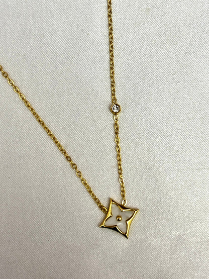 Lona Necklace